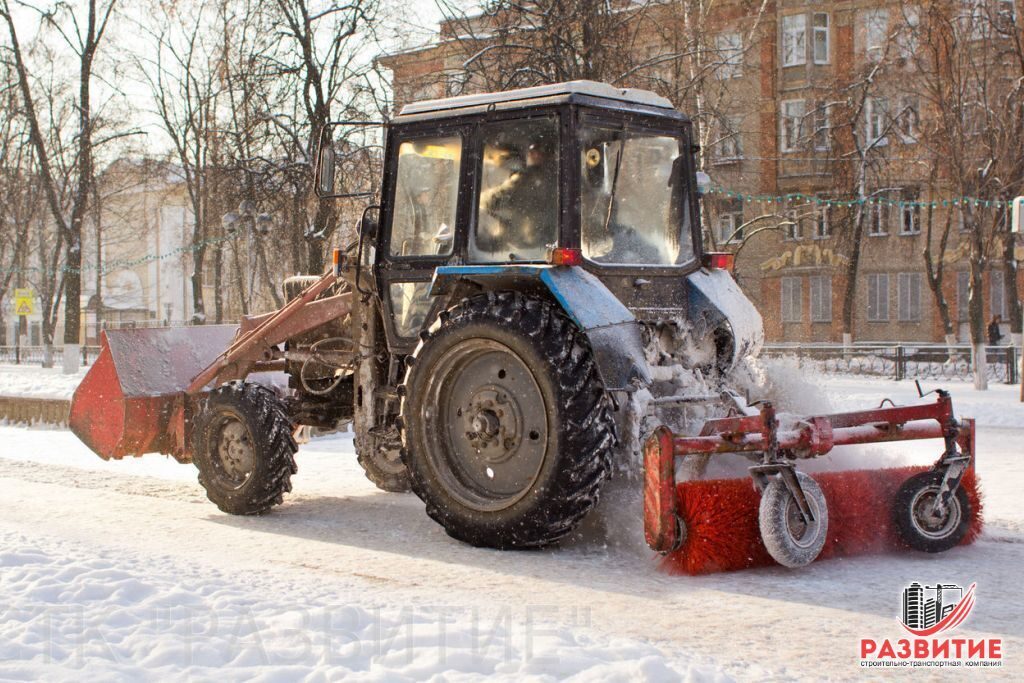 Петербургская кондитерская предлагает сладости тем, кто помогает убирать снег Uborka_snega_traktorom_spb
